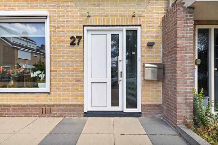 Tussenwoning te koop: Staringlaan 27, Heerhugowaard
