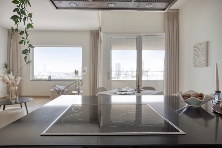 Appartement te koop: Van der Hoevenplein 76, Rotterdam