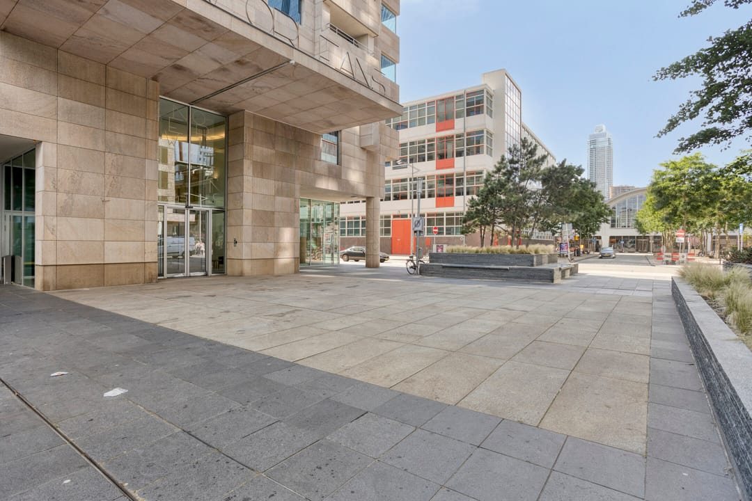 Photo 1 of Van der Hoevenplein 76