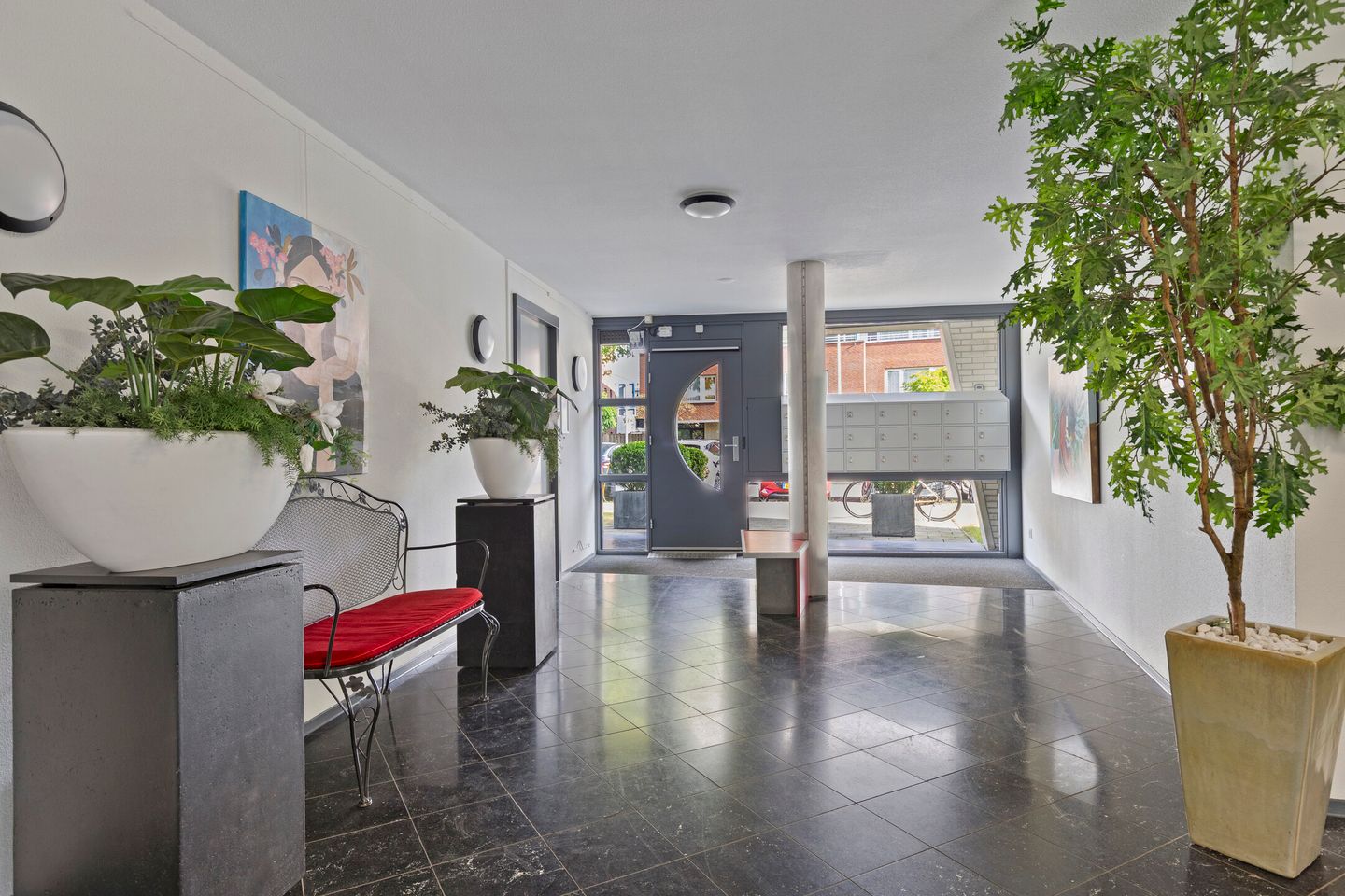 Photo 19 of Henriette Ronnerstraat 122