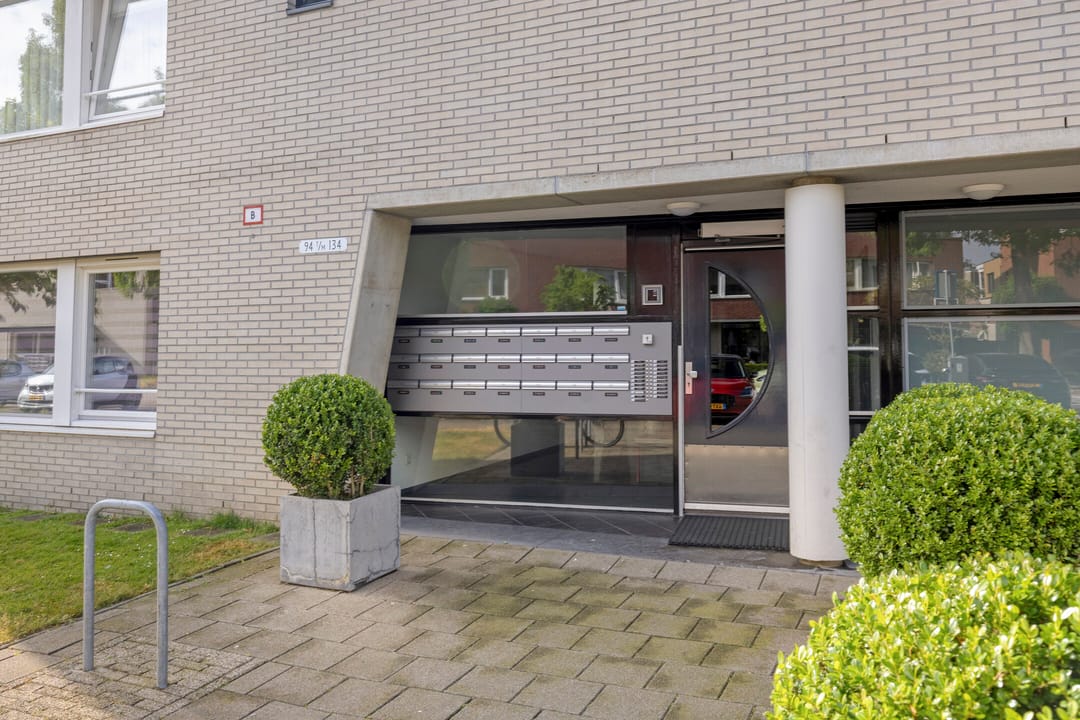 Photo 17 of Henriette Ronnerstraat 122