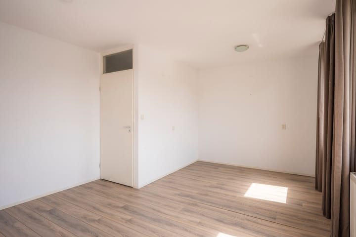Tussenwoning te koop: Praaglaan 48, Maastricht