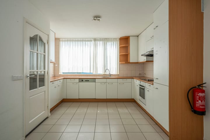 Tussenwoning te koop: Praaglaan 48, Maastricht