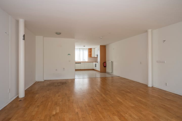Tussenwoning te koop: Praaglaan 48, Maastricht