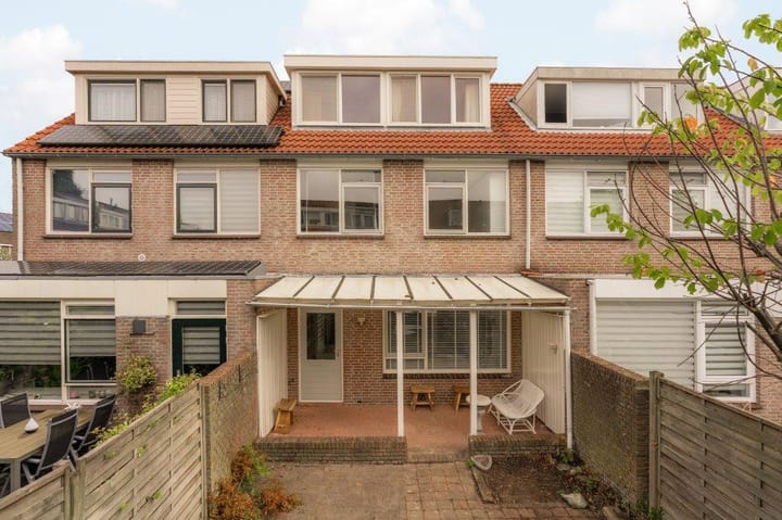 Tussenwoning te huur: Lantaarnopsteker 35, Amstelveen