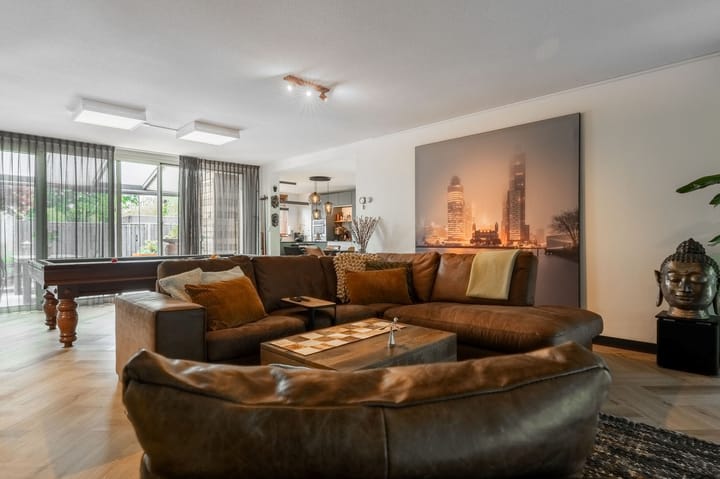 Hoekwoning te koop: Benny Goodmanstraat 31, Almere