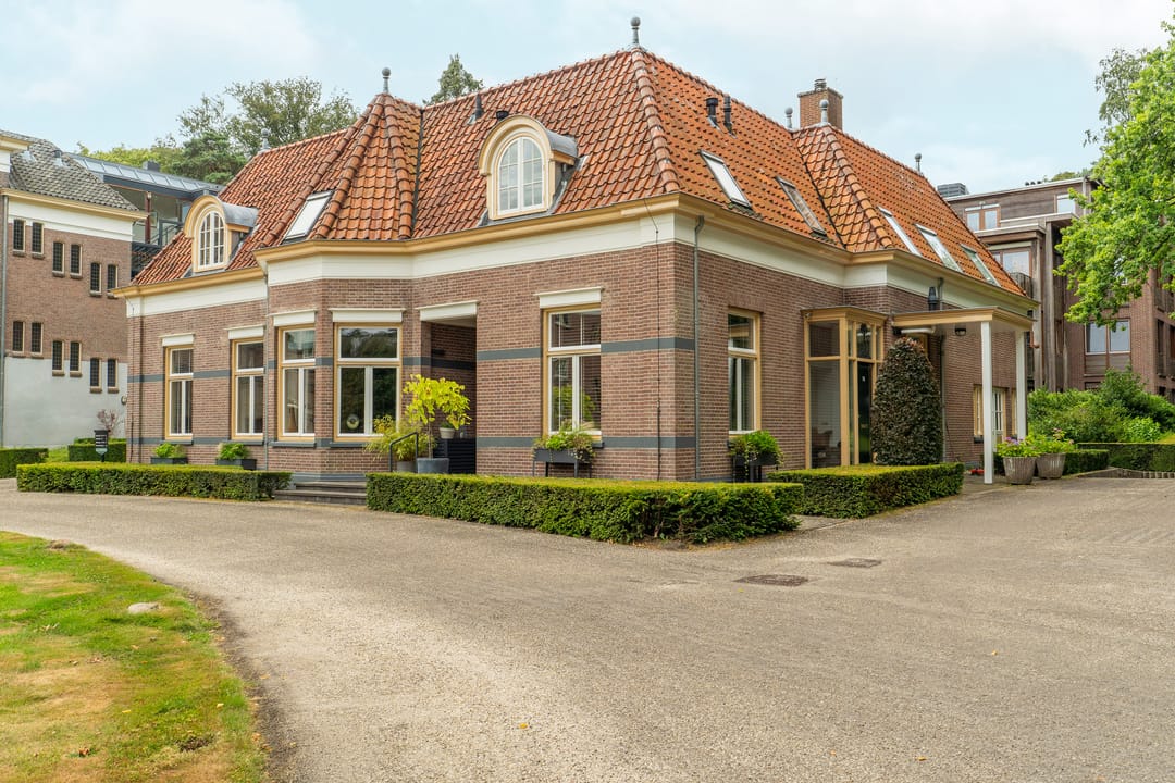 Photo 32 of Badhuislaan 73