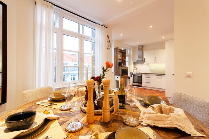 Appartement te huur: Van Tuyll van Serooskerkenweg 110-3, Amsterdam