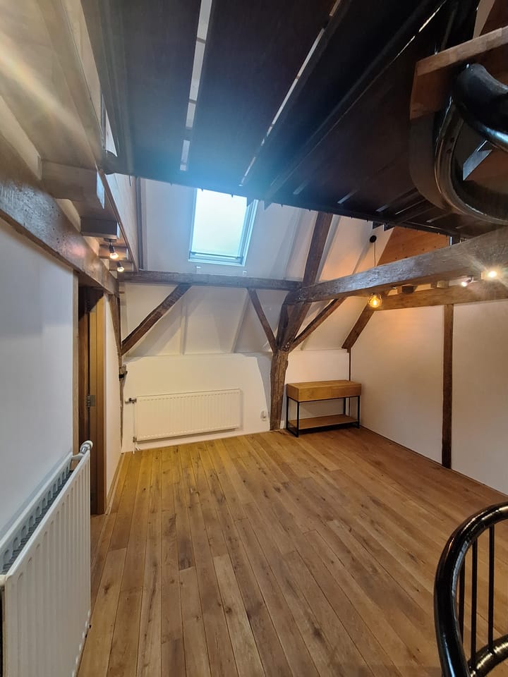 Twee-onder-één-kap te huur: Buitenwatersloot 220, Delft