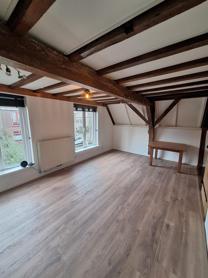 Twee-onder-één-kap te huur: Buitenwatersloot 220, Delft
