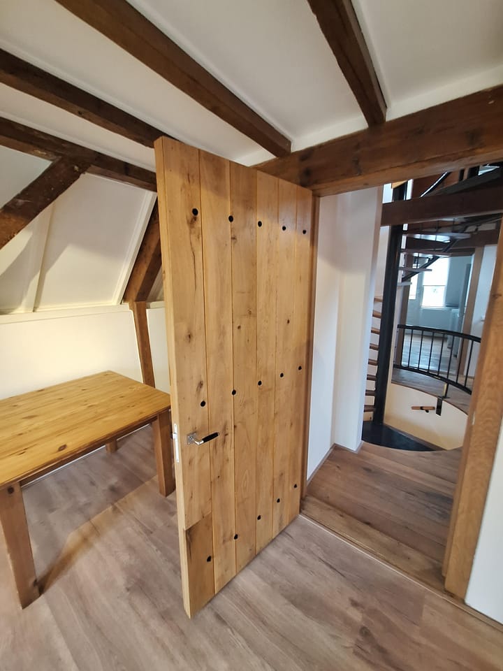 Twee-onder-één-kap te huur: Buitenwatersloot 220, Delft