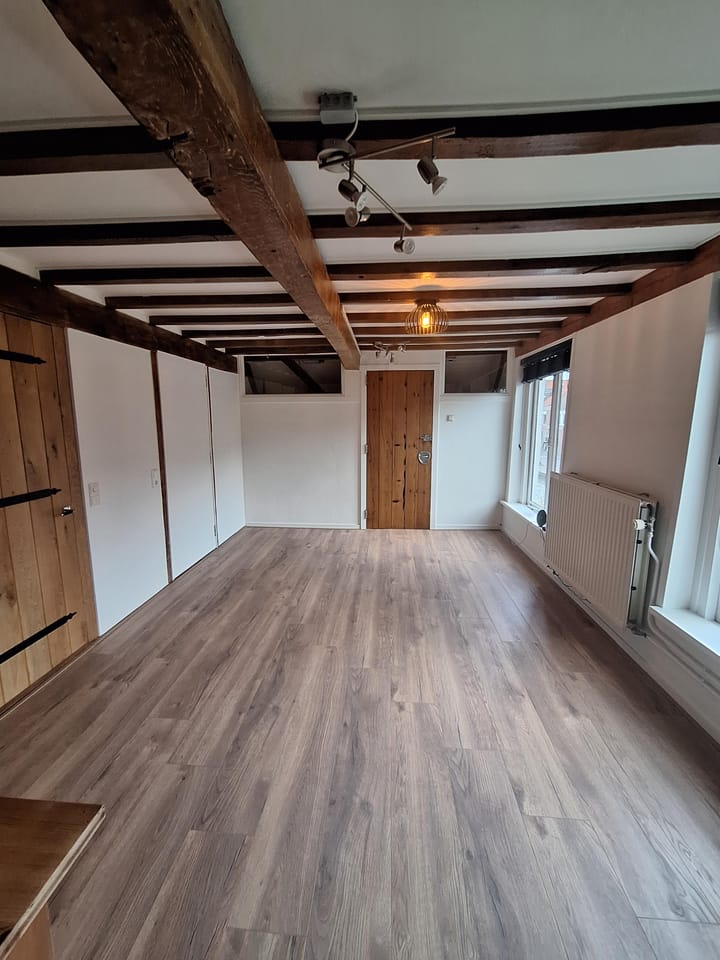 Twee-onder-één-kap te huur: Buitenwatersloot 220, Delft