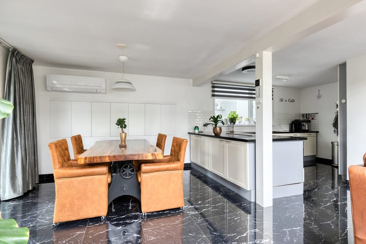 Hoekwoning te koop: Geestweg 62, Roelofarendsveen
