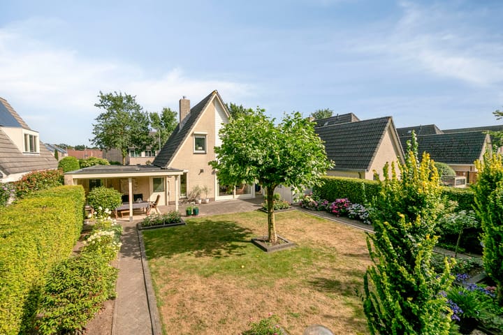 Foto 4 van Bijenkorf 60