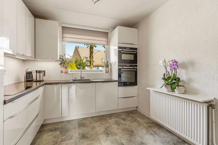 Tussenwoning te koop: Viermorgen 11, Beuningen (Ge)
