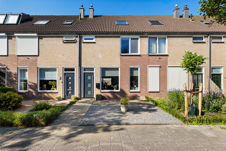 Tussenwoning te koop: Romp 13, Middelburg