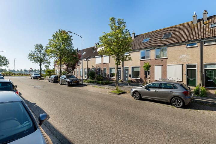 Tussenwoning te koop: Romp 13, Middelburg