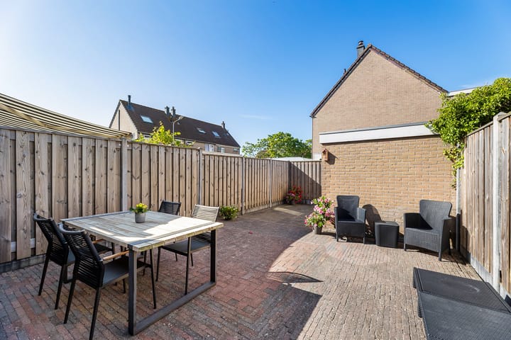 Tussenwoning te koop: Romp 13, Middelburg