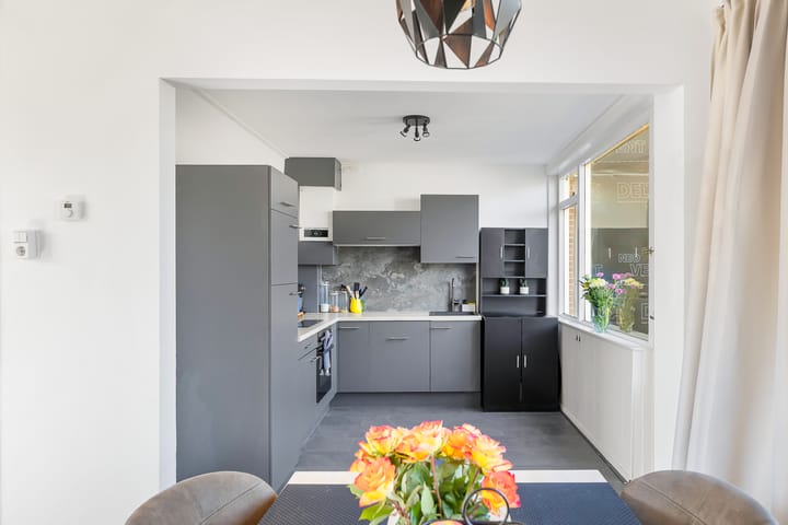 Tussenwoning te koop: Pieter Louwersestraat 32, Oost-Souburg