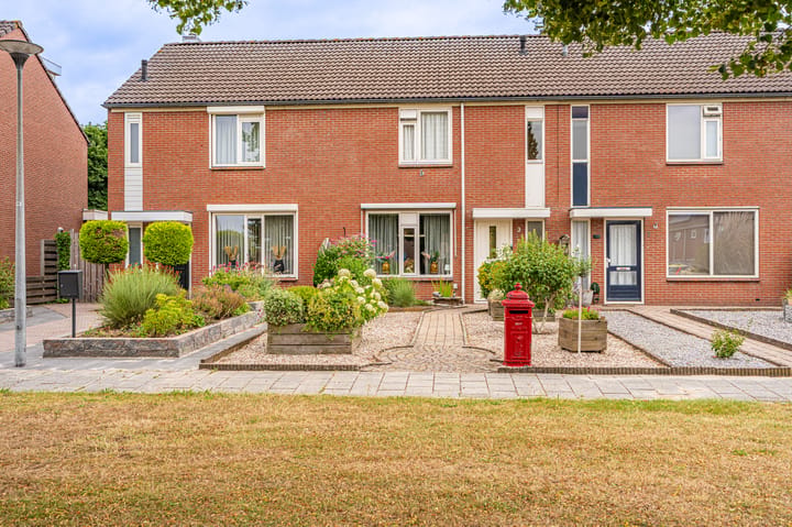 Tussenwoning te koop: Olinglaan 3, Onstwedde