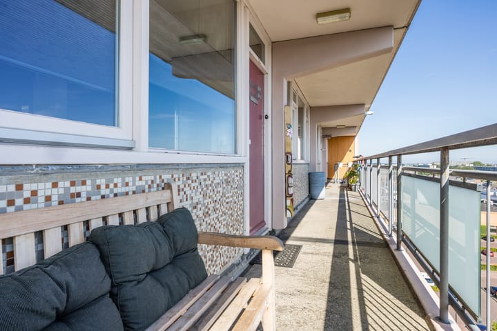 Appartement te koop: Van Beethovenlaan 413, Maassluis