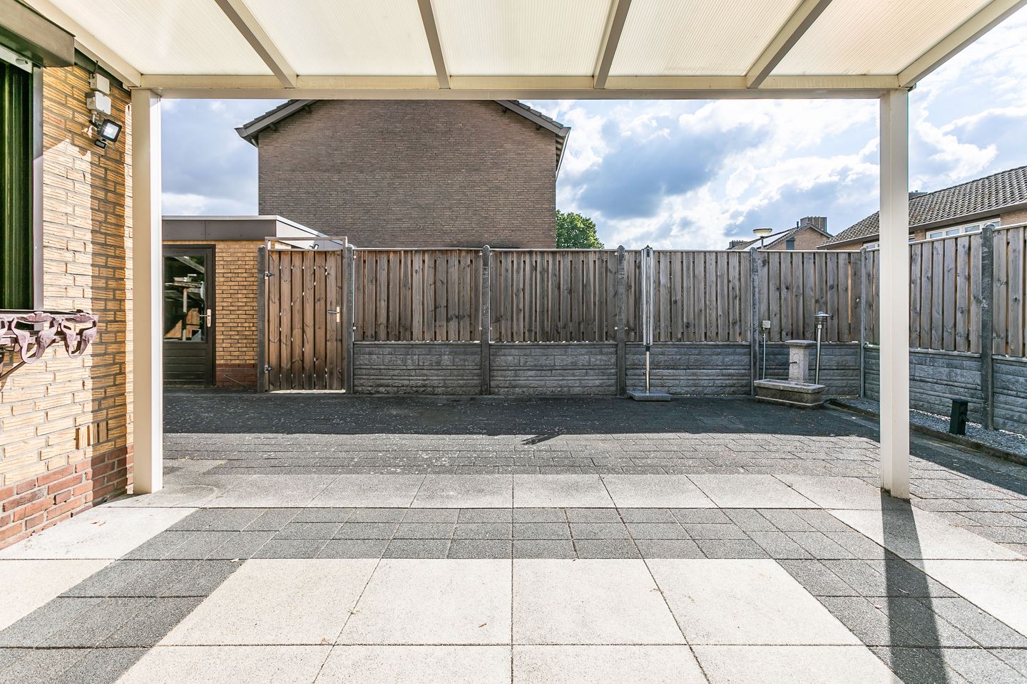 Photo 35 of Paul van Ostaijenstraat 10