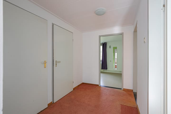Tussenwoning te koop: Ringoven 39, Roermond