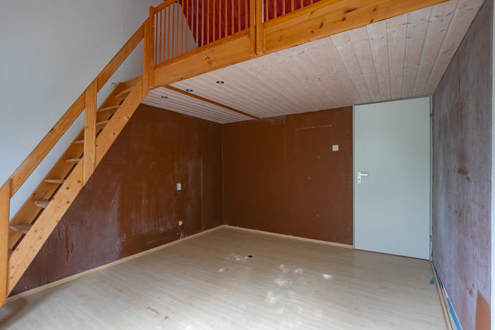 Tussenwoning te koop: Ringoven 39, Roermond