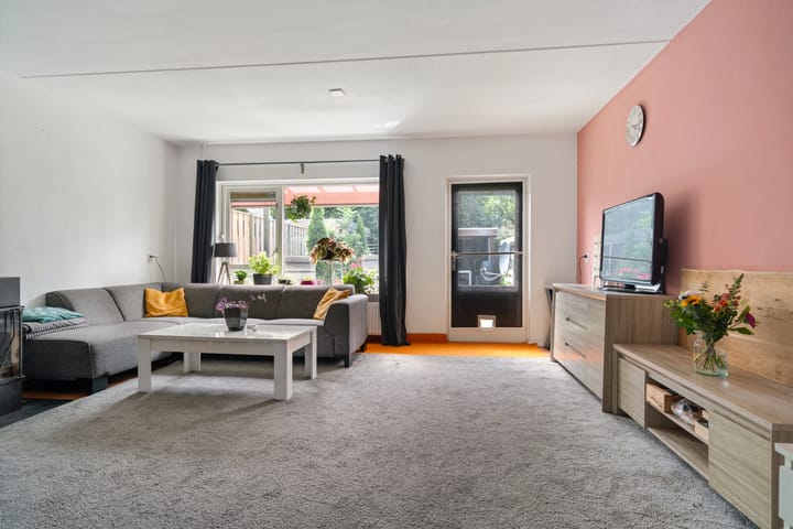 Tussenwoning te koop: Eenhoornplaat 18, Emmeloord