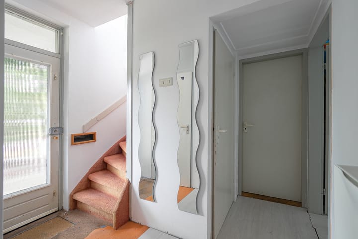 Tussenwoning te koop: Ringoven 39, Roermond