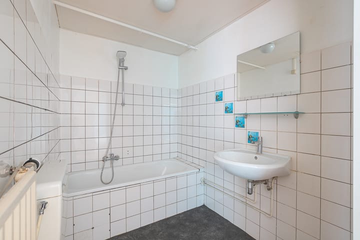 Tussenwoning te koop: Ringoven 39, Roermond