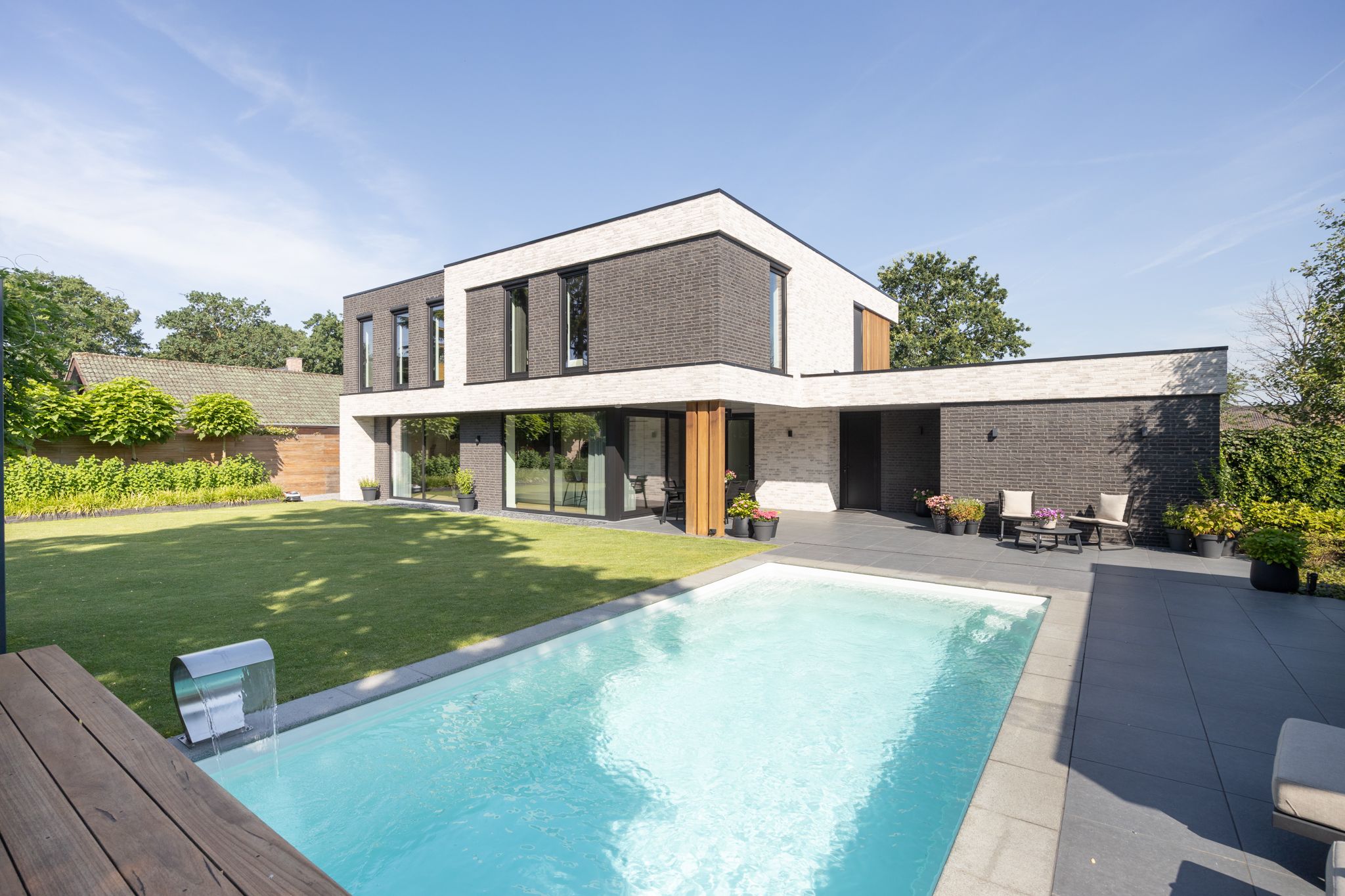 Foto 63 van Lijsterbesstraat 23-A