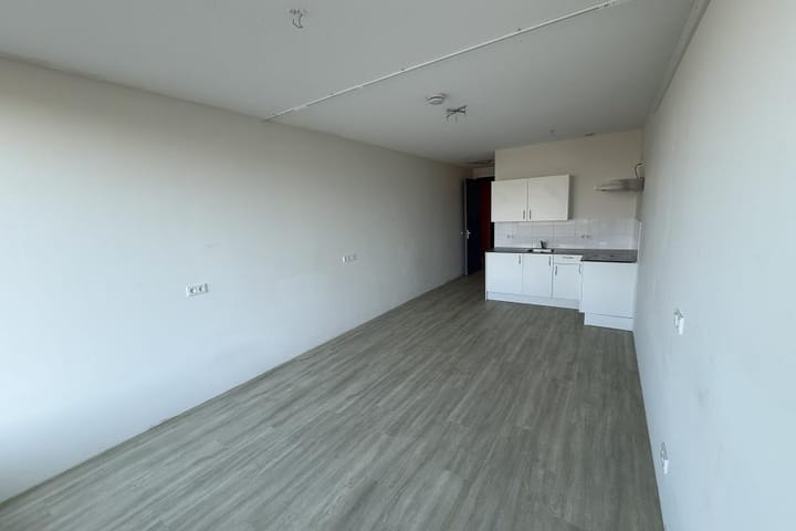 Studio te huur: August Allebéplein 320, Amsterdam