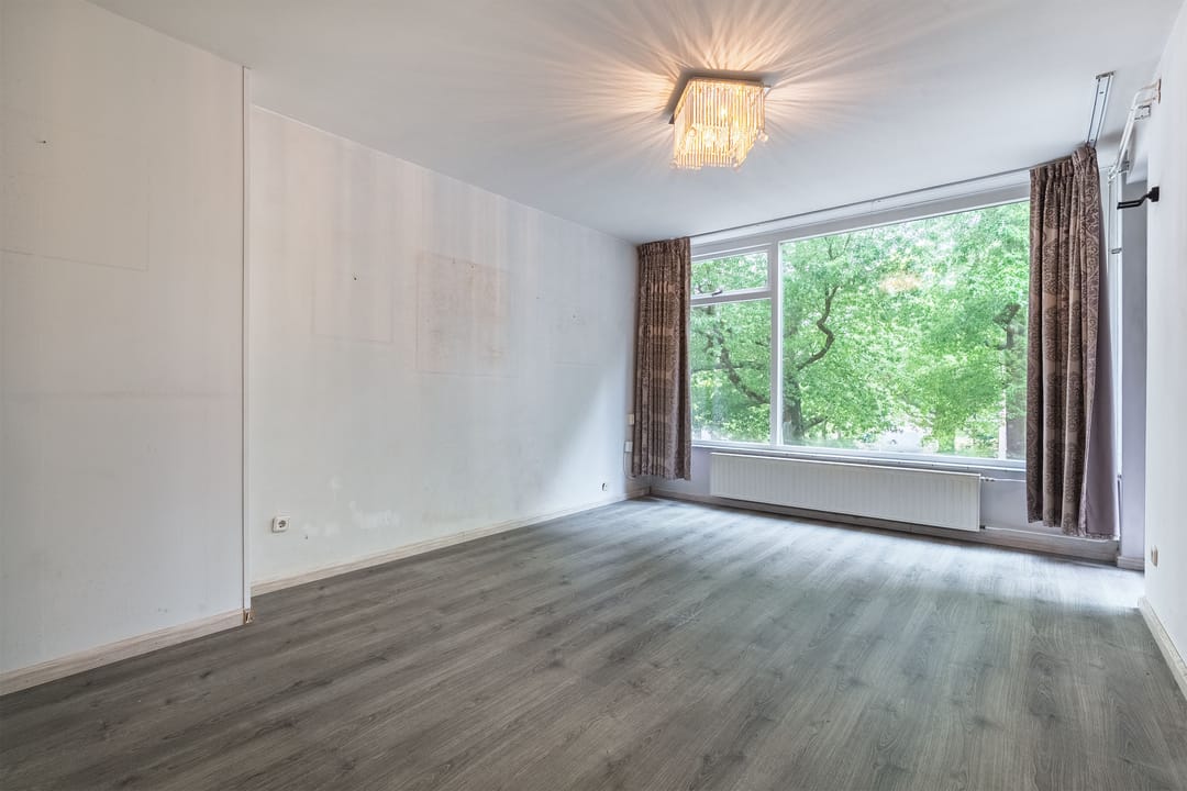 Photo 7 of Van der Waalsstraat 2-II