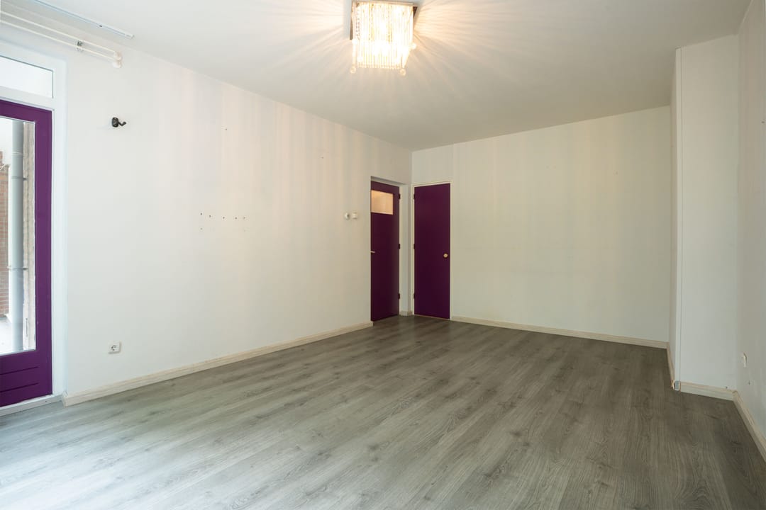Photo 11 of Van der Waalsstraat 2-II
