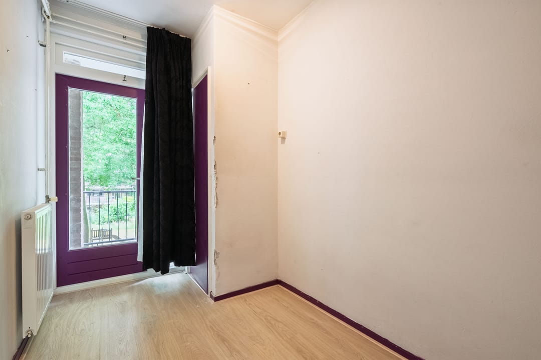 Photo 17 of Van der Waalsstraat 2-II