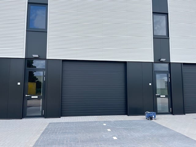 Vlotlaan 533-D, Monster