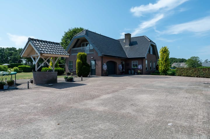Vrijstaande woning te koop: Stroeërweg 16, Stroe