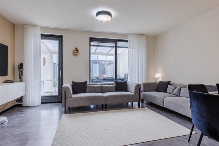 Tussenwoning te koop: Orbisonstraat 15, Tilburg