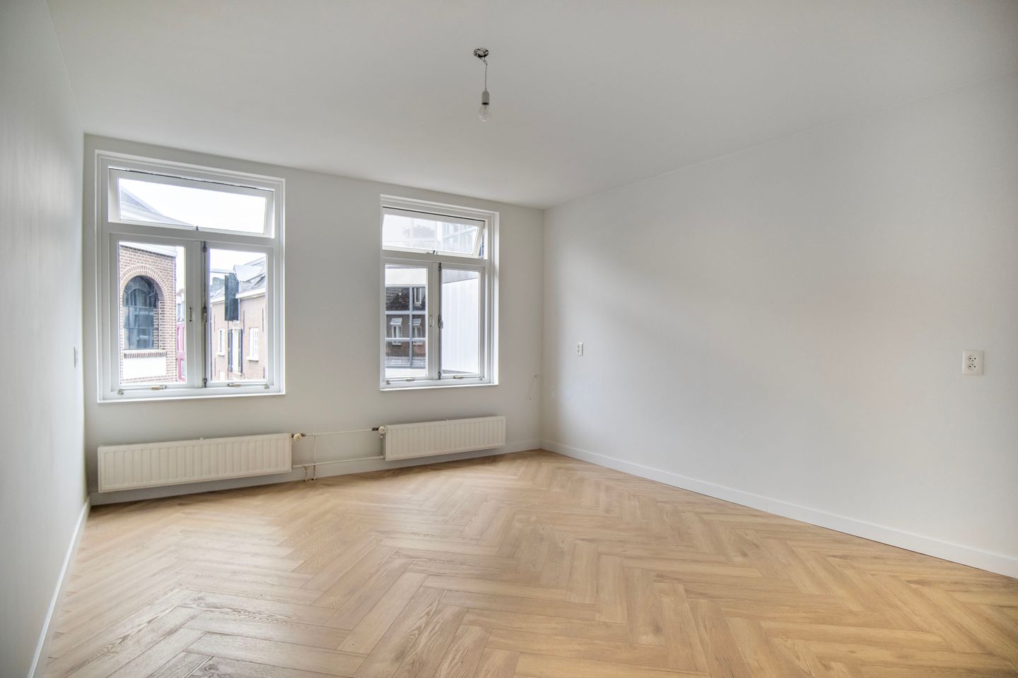Foto 4 van Nieuwe Plein 8-6