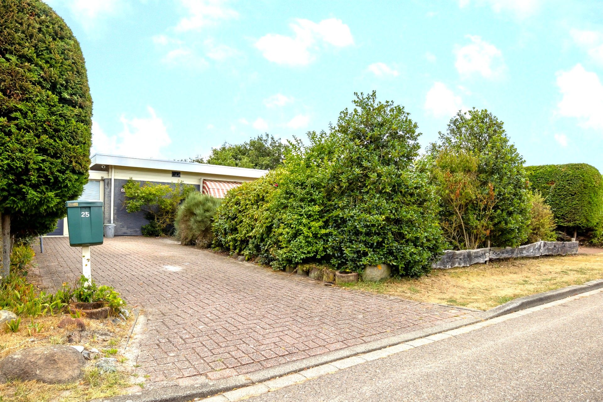 2-bedroom freehold villa in Julianadorp — photo 3 of 5