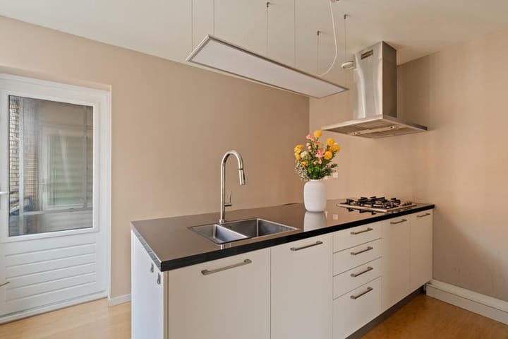 Appartement te huur: Zijdewindestraat 92, Rotterdam