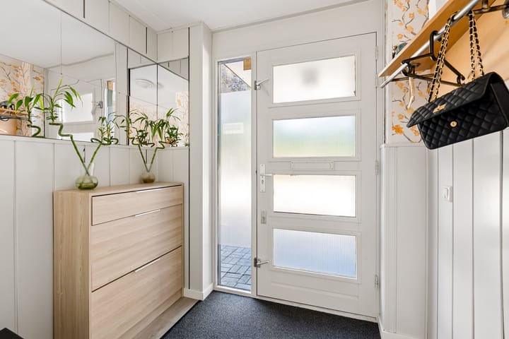 Tussenwoning te koop: Hagedisstraat 25, Almere