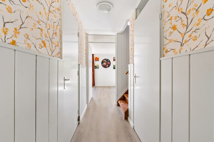 Tussenwoning te koop: Hagedisstraat 25, Almere