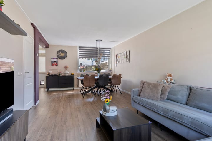 Tussenwoning te koop: Snecanusstraat 3, Sneek