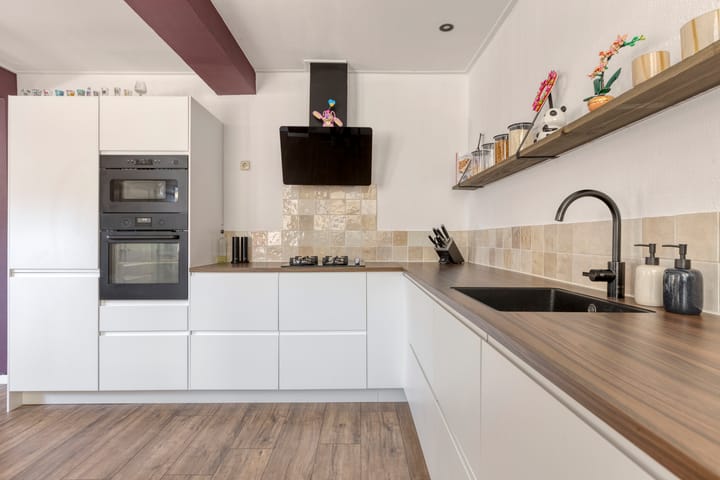 Tussenwoning te koop: Snecanusstraat 3, Sneek