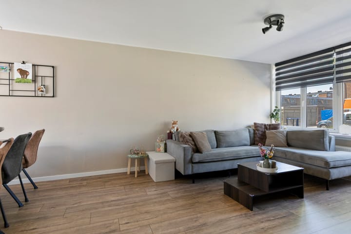 Tussenwoning te koop: Snecanusstraat 3, Sneek