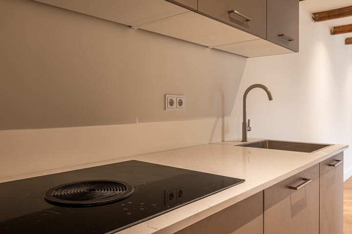 Appartement te huur: Damrak 52E, Amsterdam