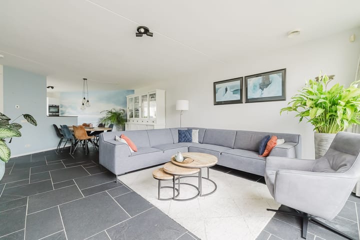 Tussenwoning te koop: Prinses van Lotharingenstraat 114, Bavel (Gem. Breda)