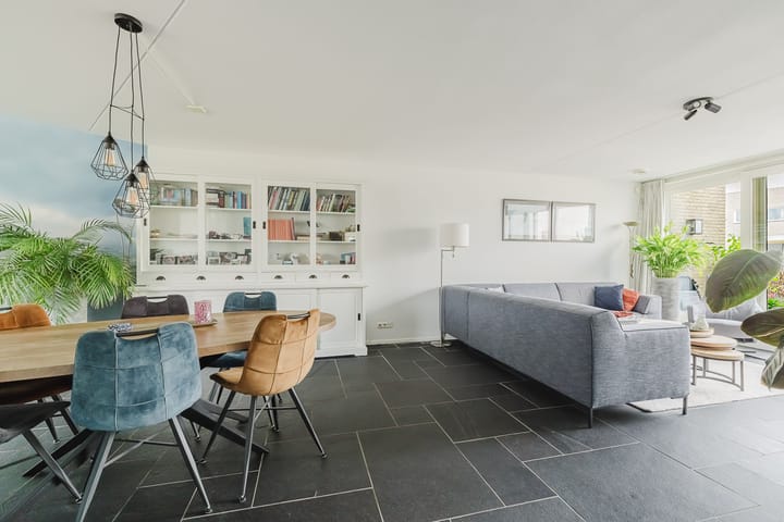 Tussenwoning te koop: Prinses van Lotharingenstraat 114, Bavel (Gem. Breda)